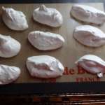 Meringues aux amandes chantilly framboises 6