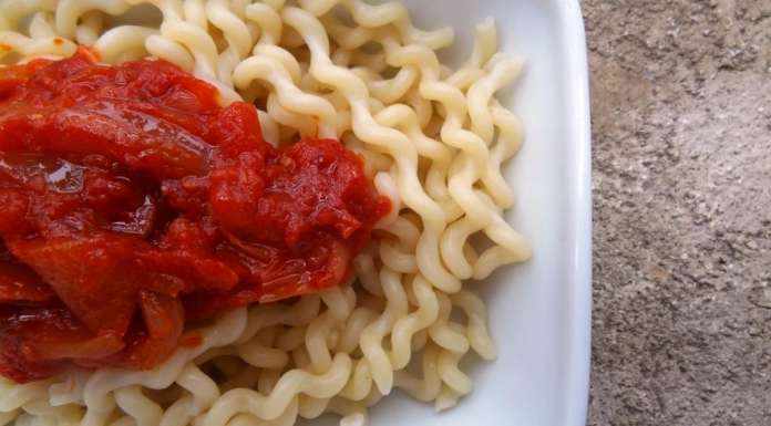 Fusilli lunghi al pomodoro 0