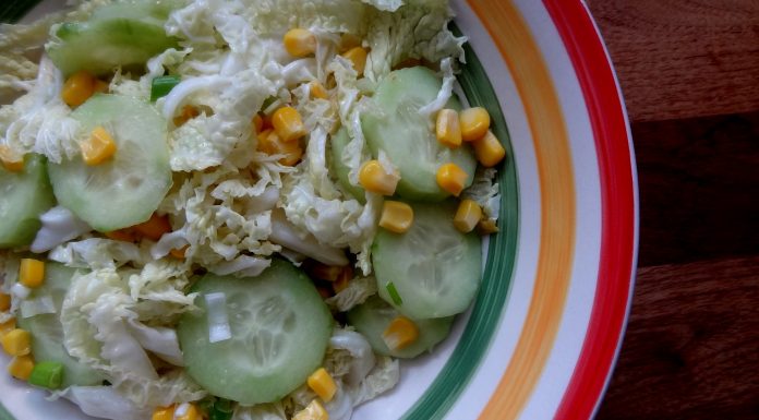 salade de chou maïs et concombre