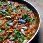 Curry d’aubergines et pois chiches au lait de coco