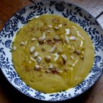 Crème de pois cassés et carottes aux épices 00