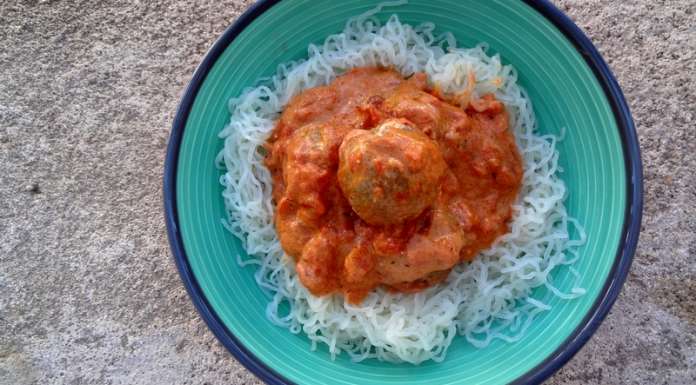 Boulettes spaghetti vegan et keto vue de haut