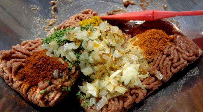 Boulettes spaghetti vegan et keto préparer les boulettes